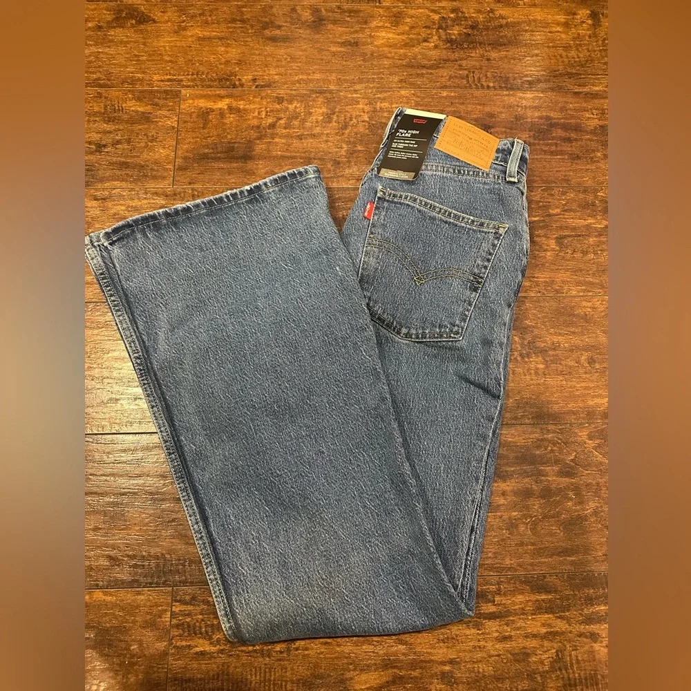 NWT Levi’s 70’s flare jeans 27x32 - Picture 1 of 5